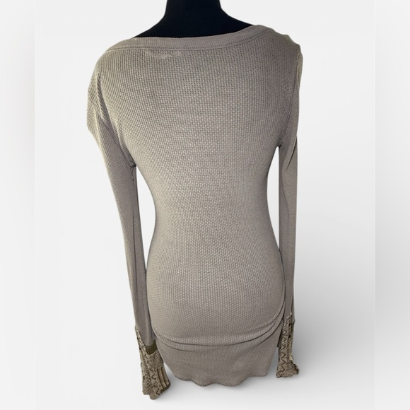 Free People Woman’s Cuff Thermal Long Sleeve Classic Top Sz XS Grey/Brown - Picture 3 of 8